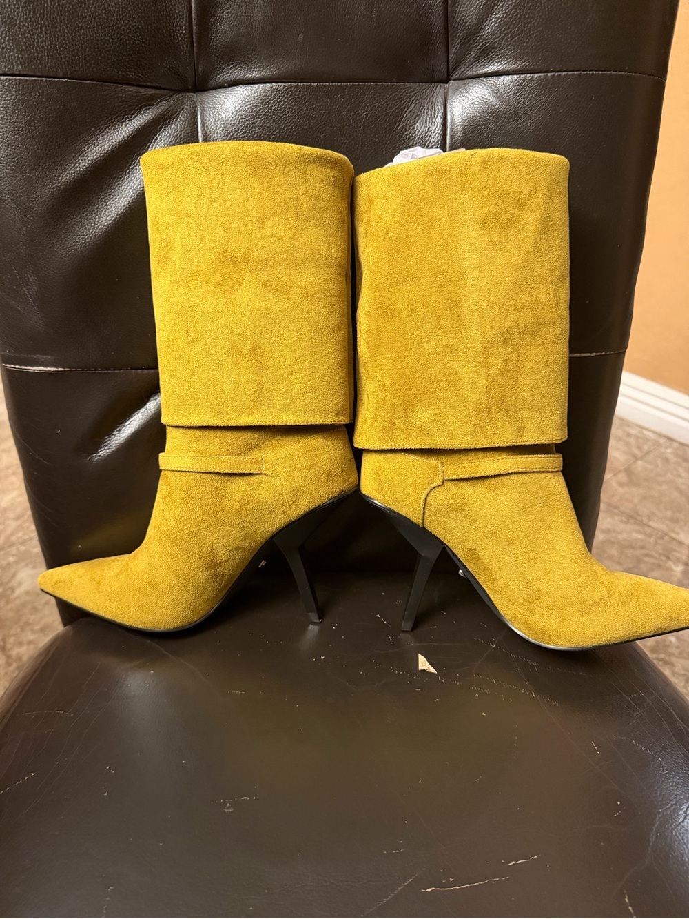 Fold-Over Suede Pointed-Toe Heeled Boots in olive